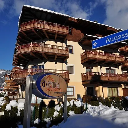 & Golf By Four Seasons